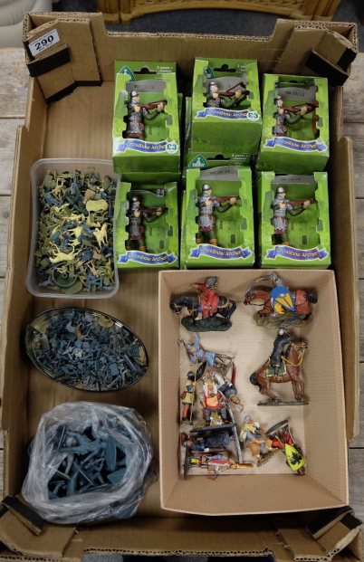 Appraisal: A collection of modern toy soldiers and figures to include