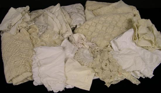 Appraisal: Collection of linens including tableclothes napkins runners some with handwork