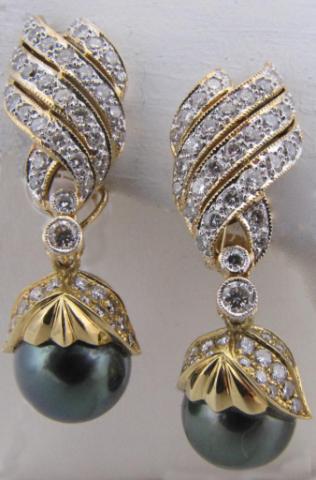 Appraisal: K Yellow Gold Black Tahitian Pearl and Diamond approximately ct