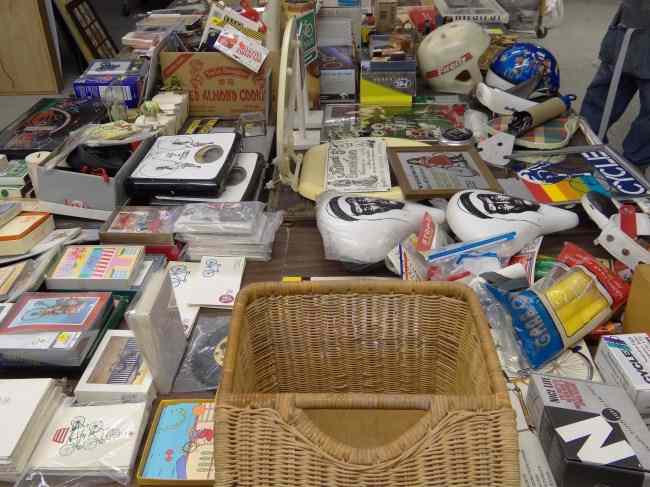 Appraisal: Misc table lot of collectibles including rubber stamps print blocks