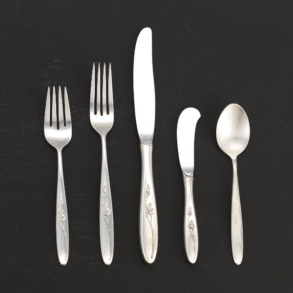 Appraisal: TOWLE STERLING SILVER FLATWARE ROSE SOLITAIRE PATTERN Totaling pieces including