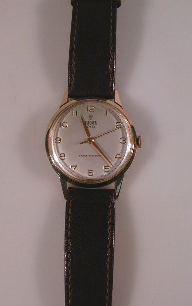 Appraisal: A gentleman's Tudor gold cased wrist watch on calf strap