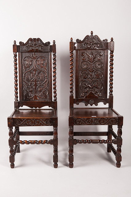 Appraisal: A SET OF FIVE TH CENTURY CARVED OAK CHAIRS the