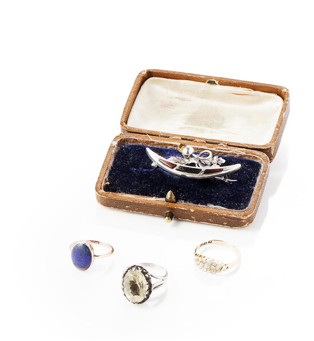 Appraisal: A collection of gem set jewellery to include a brooch