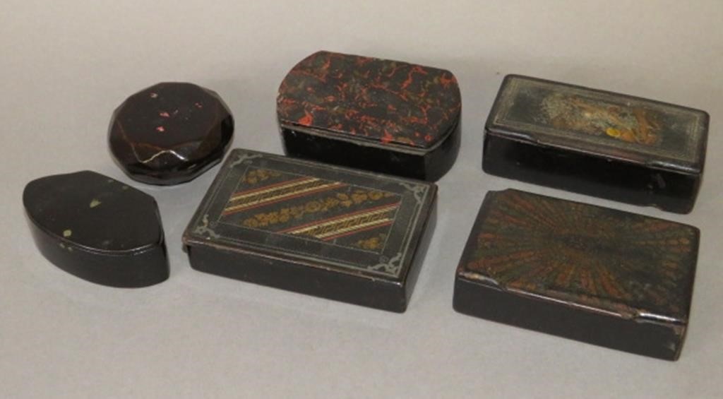 Appraisal: LACQUERED-WARE SNUFF BOXESca th- th century collection of lacquered covered