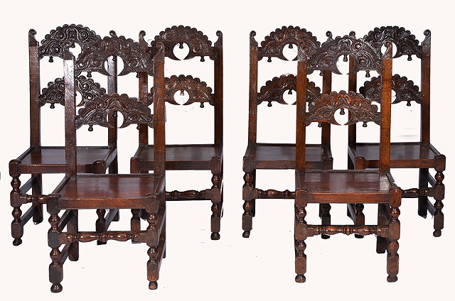 Appraisal: A SET OF SIX TH CENTURY STYLE OAK DINING CHAIRS