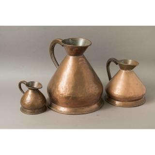 Appraisal: Three English Copper Pots Collection of three English copper handled