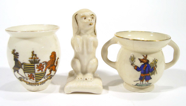 Appraisal: Three crested china items a 'Trusty Servant' decorated abbot's cup