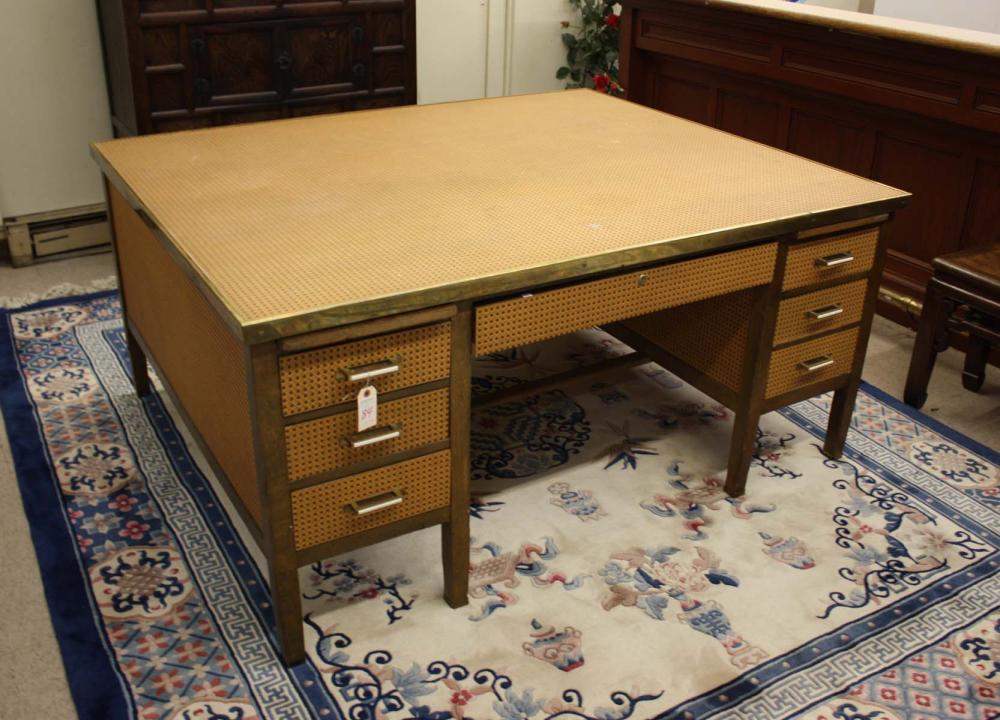 Appraisal: FLAT-TOP OAK PARTNERS' DESK American c the rectangular wood top