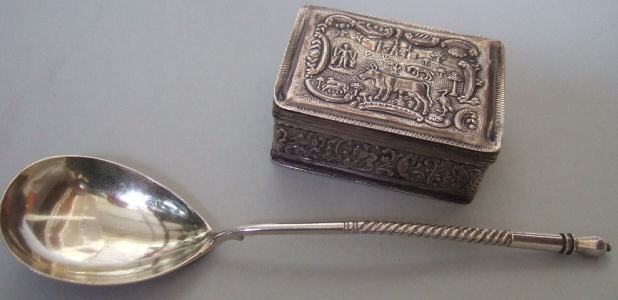 Appraisal: A Russian parcel gilt spoon the back of the fig