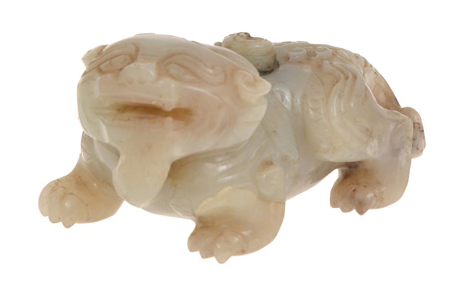 Appraisal: A CHINESE CARVED JADE QILIN SNUFF BOX TH TH CENTURY