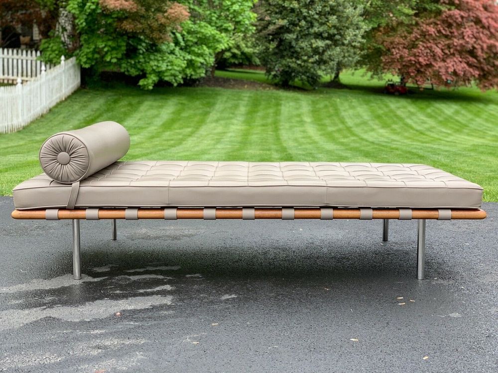 Appraisal: Knoll Barcelona Daybed - Stamped Knoll Studio Knoll Barcelona Daybed