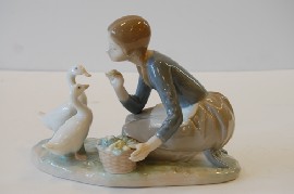 Appraisal: LLADRO FIGURE OF A GIRL WITH GEESE