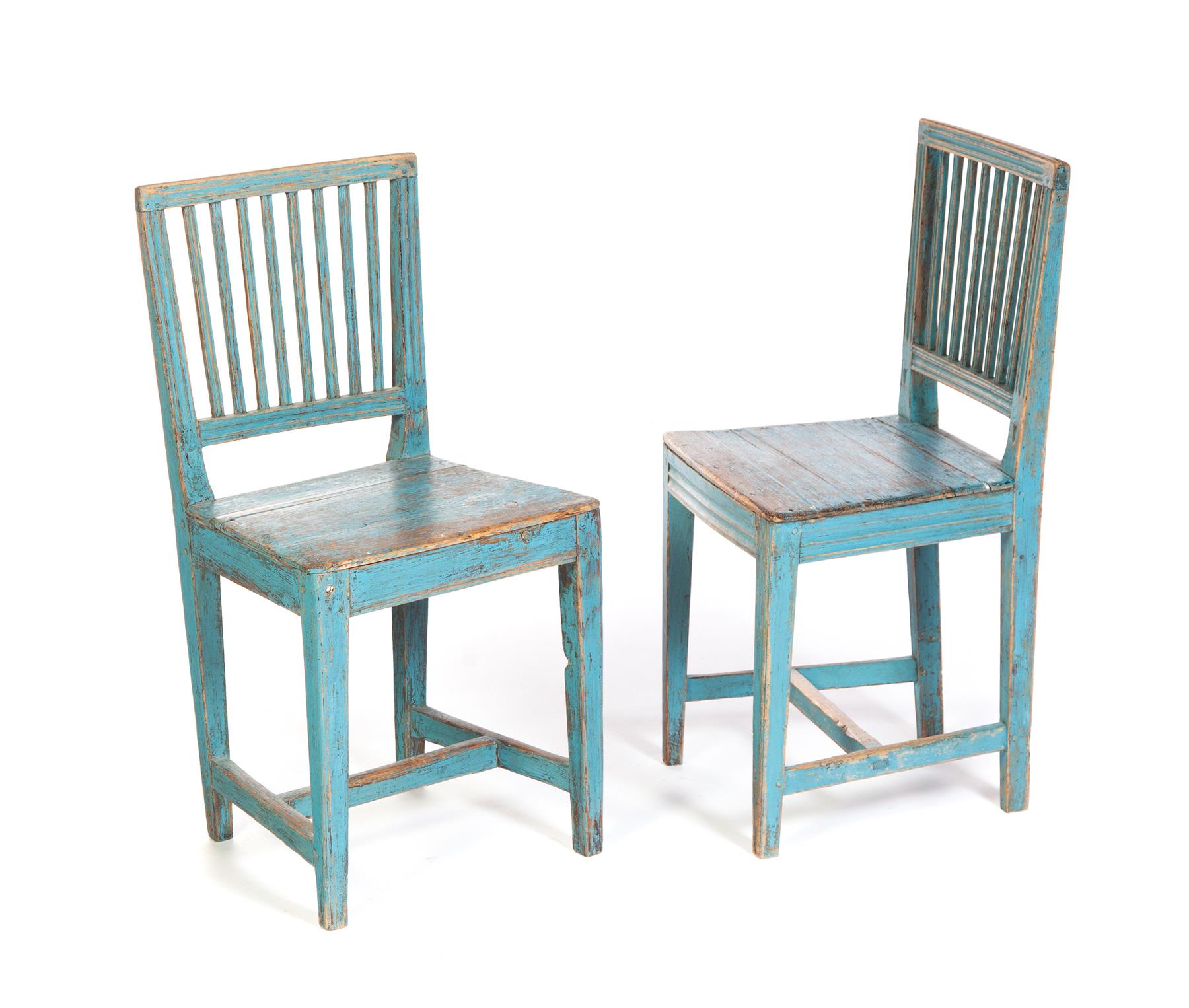 Appraisal: PAIR OF COUNTRY HEPPLEWHITE SIDE CHAIRS European st quarter- th