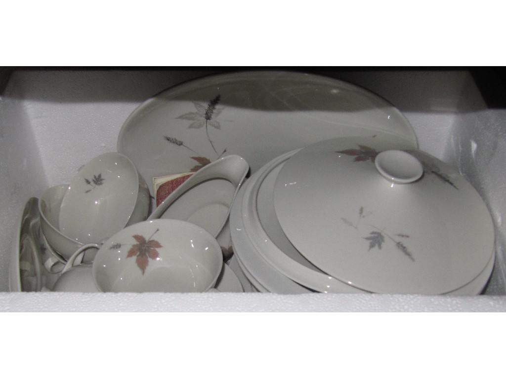 Appraisal: Box of Royal Doulton 'Tumbling Leaves' dinnerware