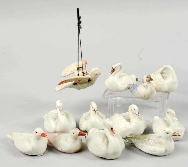 Appraisal: Lot of Small China Birds Description Includes seven swans four