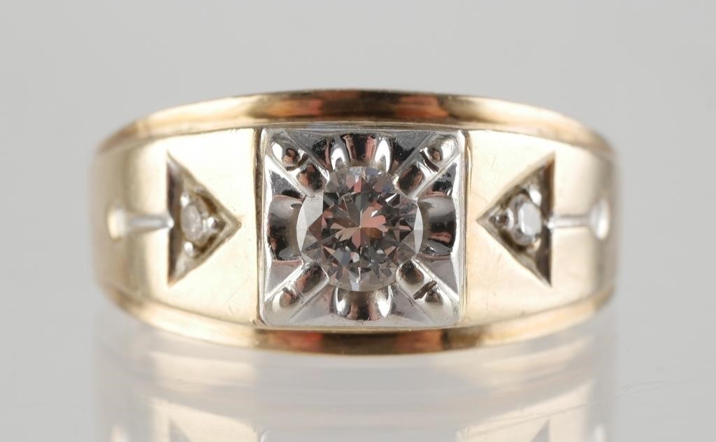 Appraisal: Men's K yellow gold and diamond ring Approx pts Size