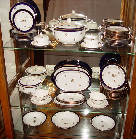 Appraisal: JLMENAU COBALT AND GOLD FINE CHINA SERVICE pieces to include