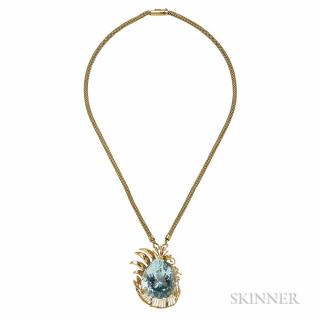 Appraisal: kt Gold and Aquamarine Pendant Brooch the large pear-shape aquamarine