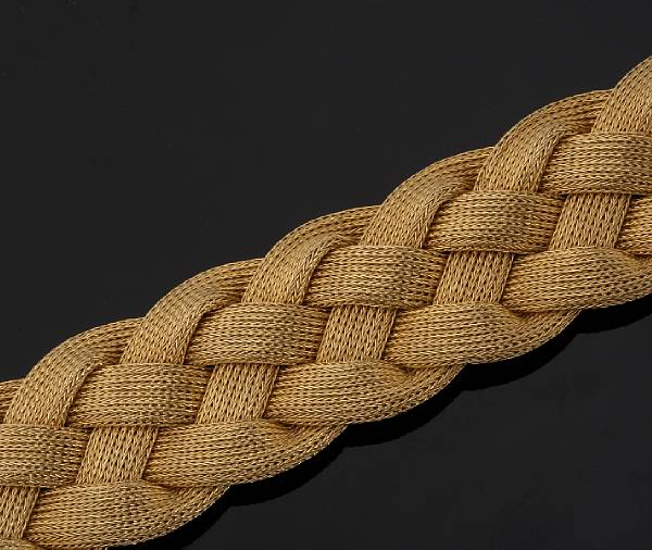 Appraisal: An eighteen karat gold mesh bracelet Italian weighing approximately grams