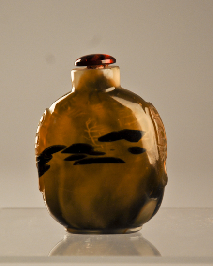 Appraisal: A th C Shadow Agate Snuff Bottle a green brown