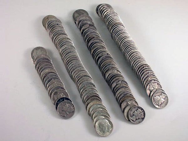 Appraisal: Lot of assorted silver Mercury and Roosevelt dimes no key