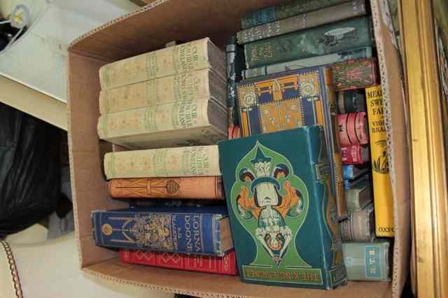 Appraisal: A QUANTITY OF MISCELLANEOUS LITERATURE to include childrens books School