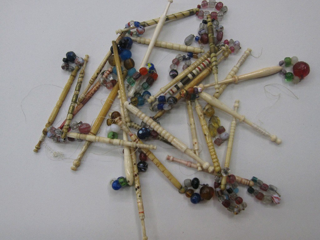 Appraisal: Lot comprising assorted lace bobbins