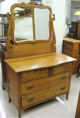 Appraisal: LATE VICTORIAN OAK DRESSER WITH TILT MIRROR American c the