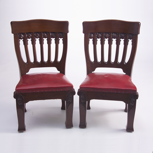 Appraisal: In the style of Tobey Furniture Co pair of chairs