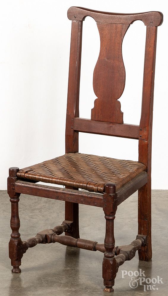 Appraisal: Pennsylvania William and Mary walnut dining chair Pennsylvania William and