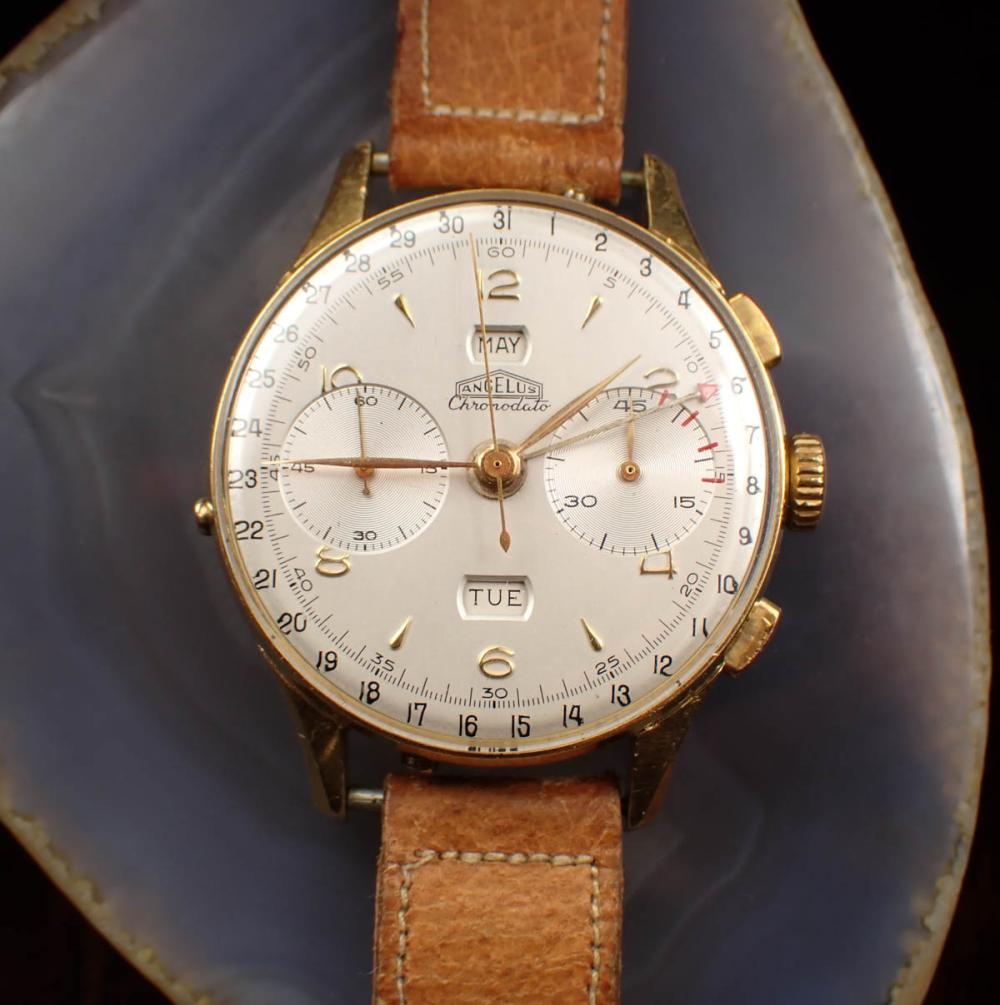 Appraisal: MEN'S ANGELUS CHRONODATO WRIST WATCH having spring wind movement month