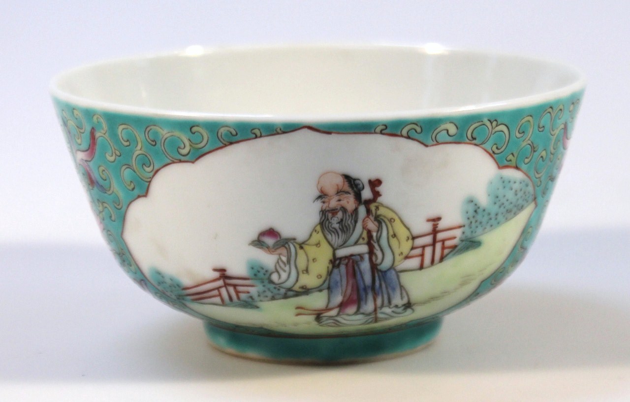 Appraisal: A thC Jiangxi Jingdezhen Chu Pin famille vert bowl the