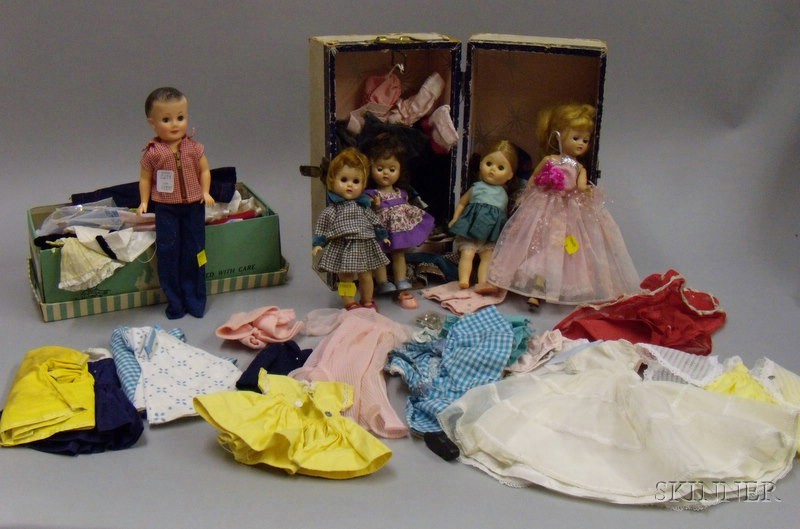 Appraisal: Five Ginny-Type Dolls Clothing and Trunk