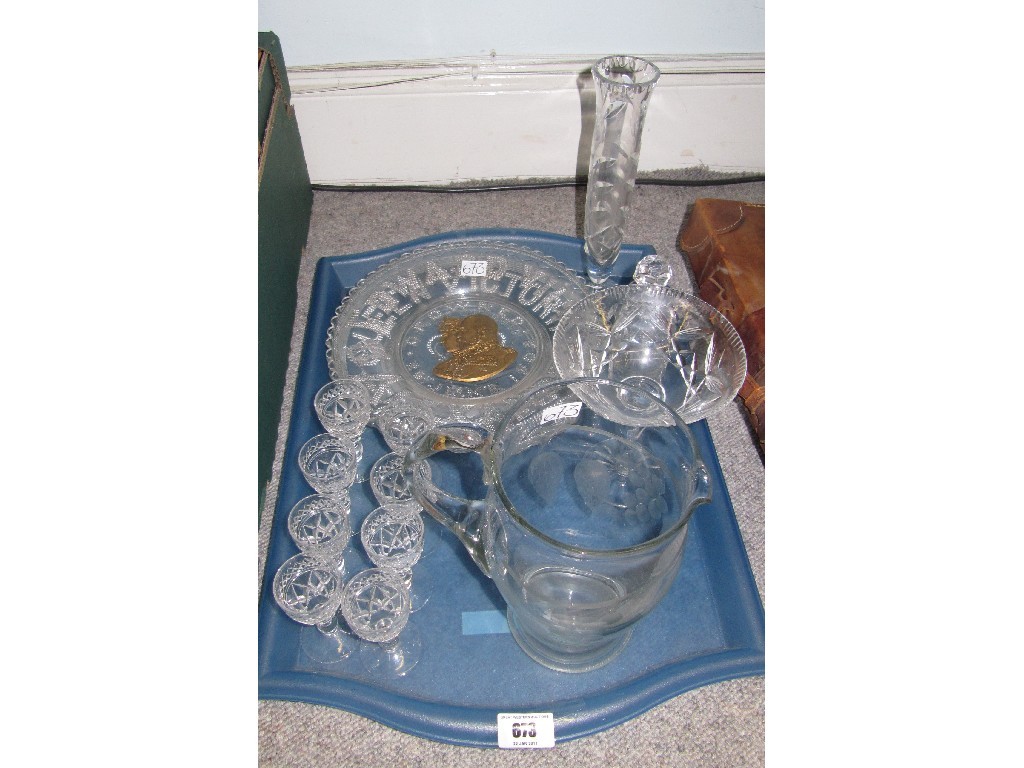 Appraisal: Lot comprising a tray of assorted glassware a tray of