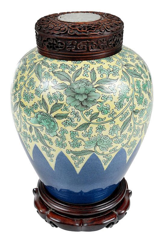 Appraisal: Chinese Famille Verte and Blue Porcelain Jar underglaze blue kite