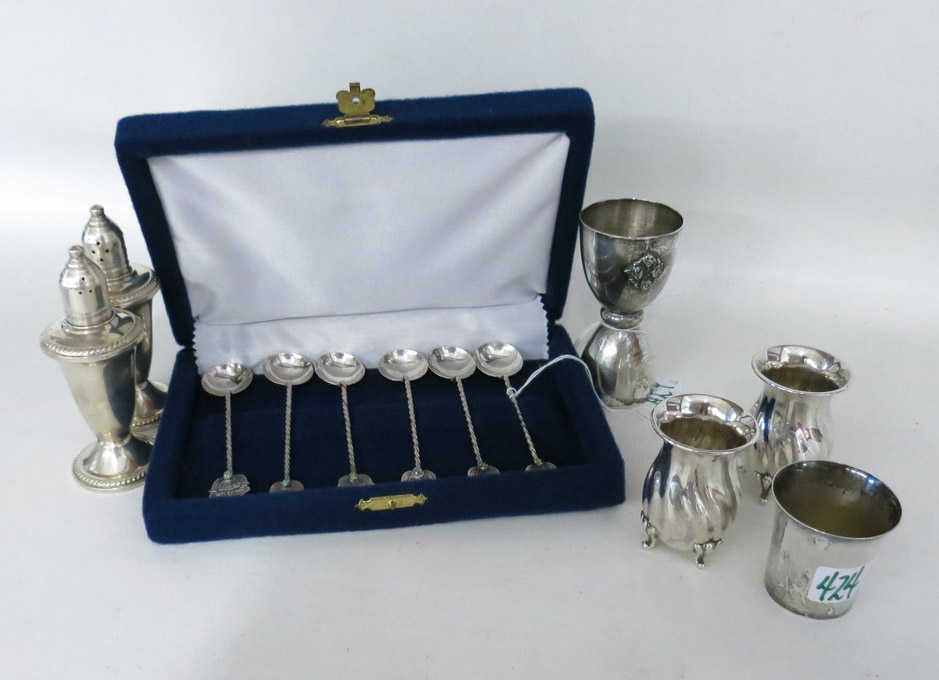 Appraisal: ASSORTED SILVER FLATWARE AND HOLLOWWARE twelve pieces including a cased