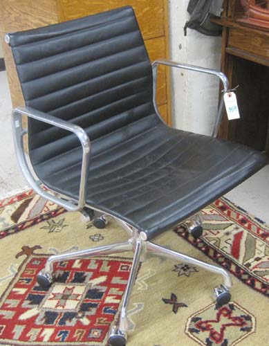 Appraisal: HERMAN MILLER EAMES EA ALUMINUM GROUP MANAGEMENT CHAIR Charles Ray