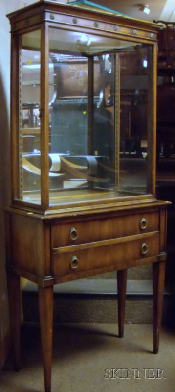 Appraisal: Beacon Hill Old Colony Collection Mahogany Two-Part Display Cabinet over