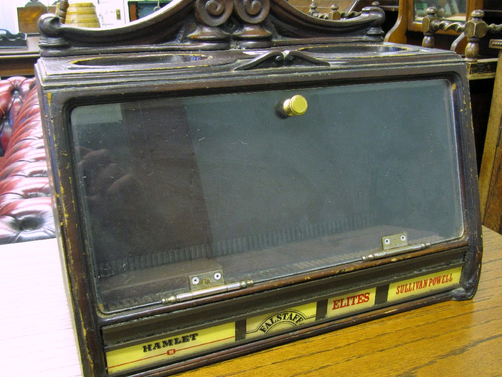 Appraisal: Cigarette cigar display case