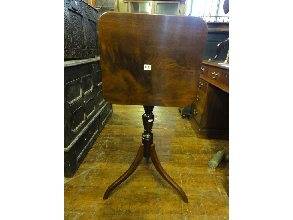 Appraisal: A small Georgian mahogany tilt top occasional table of rectangular