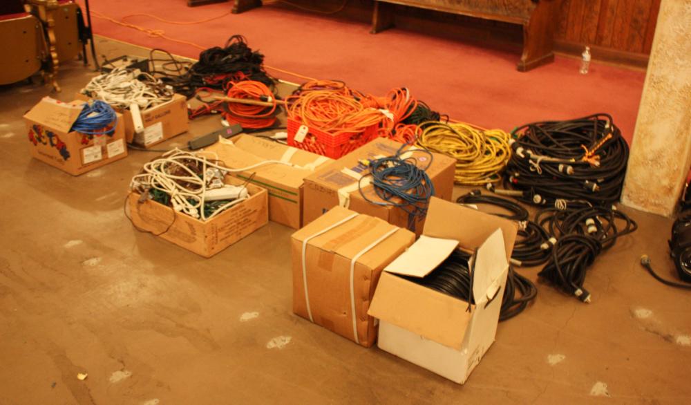 Appraisal: LARGE COLLECTION OF ELECTRICAL EXTENSION CORDS AND CABLES