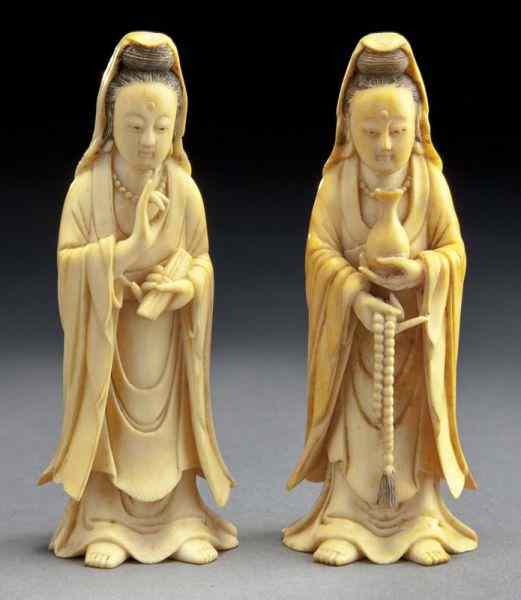 Appraisal: Chinese Qing carved ivory Guanyin International shipping IS NOT available