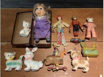 Appraisal: An assembled vintage toy lot consisting of Miss Piggy rubber