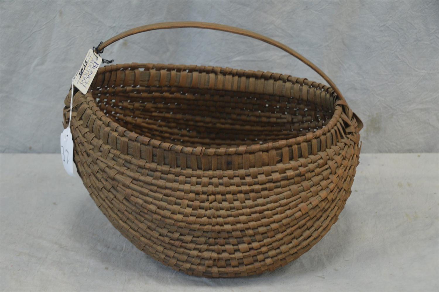 Appraisal: New Jersey exaggerated buttocks basket oak splint l x -