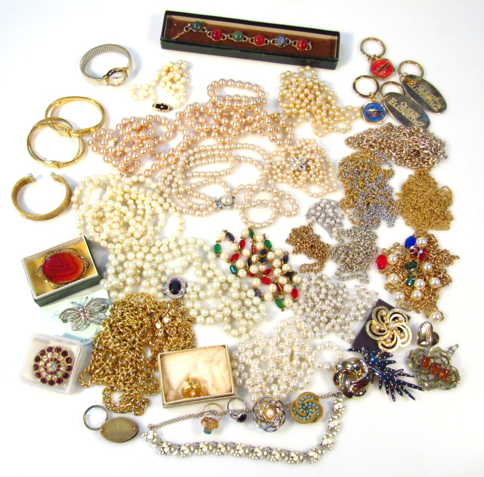 Appraisal: Various costume jewellery to include gold plated necklaces faux and