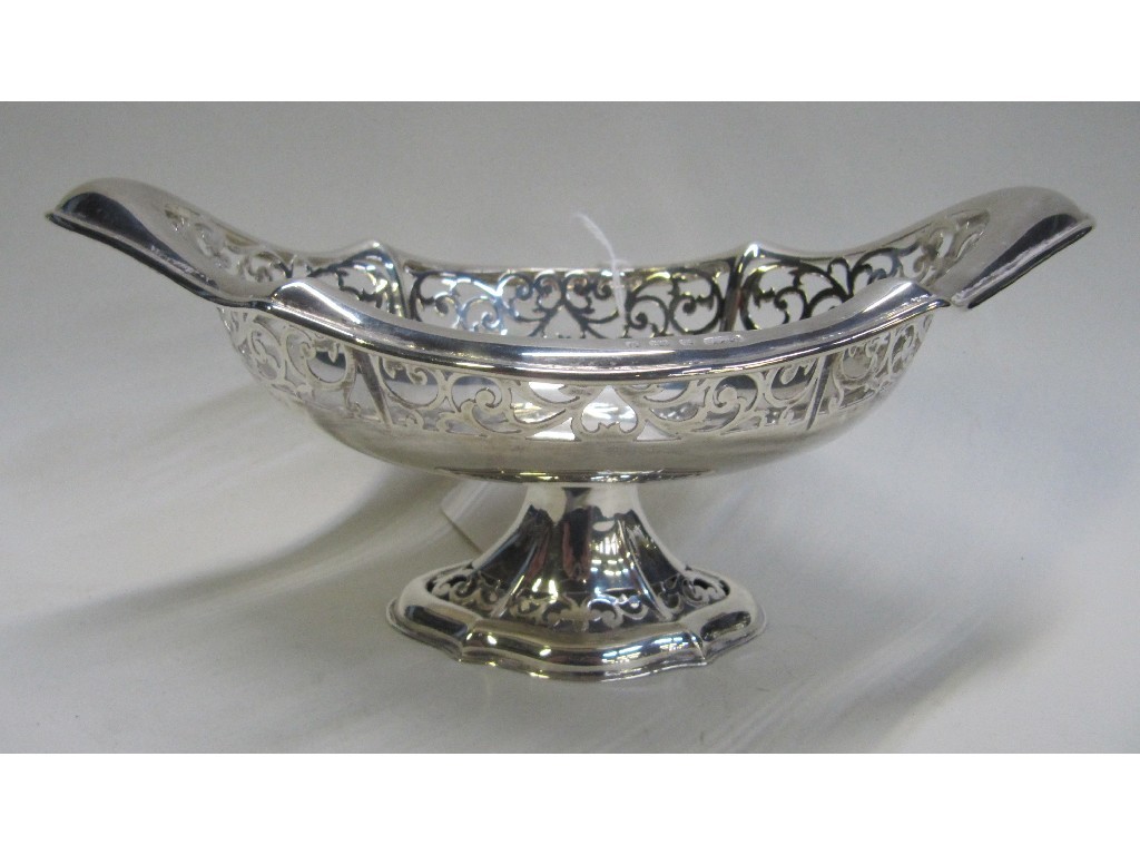 Appraisal: Silver boat shaped comport Birmingham