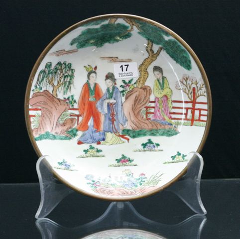 Appraisal: A Chinese handpainted famille verte plate