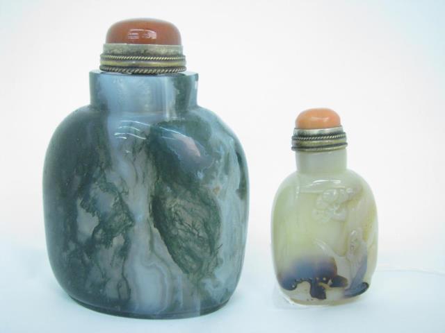 Appraisal: Two Chinese snuff bottles including one large agate and one