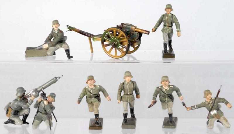 Appraisal: Lineol cm German Army Action Soldiers Includes two man machine